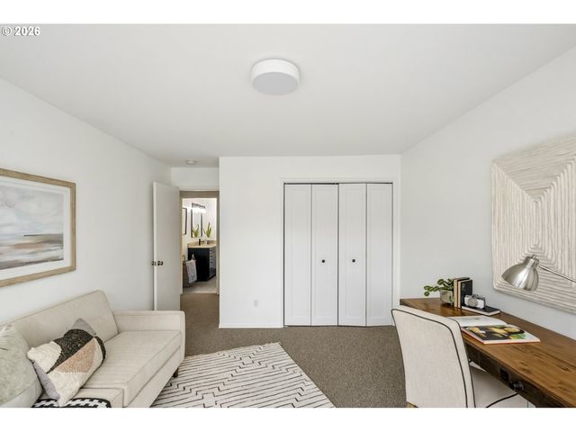 16250 PACIFIC Hwy 76, Lake Oswego, OR 97034