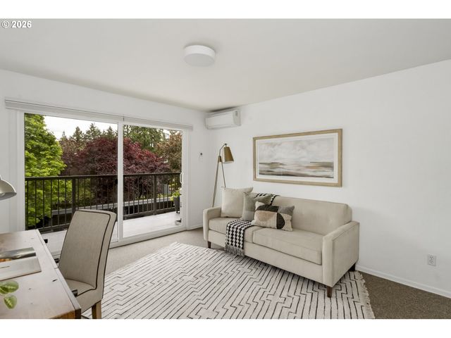 16250 PACIFIC Hwy 76, Lake Oswego, OR 97034