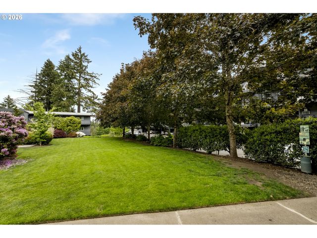 16250 PACIFIC Hwy 76, Lake Oswego, OR 97034