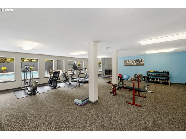 16250 PACIFIC Hwy 76, Lake Oswego, OR 97034