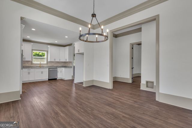 31 Pinson Street, Newnan, GA 30263