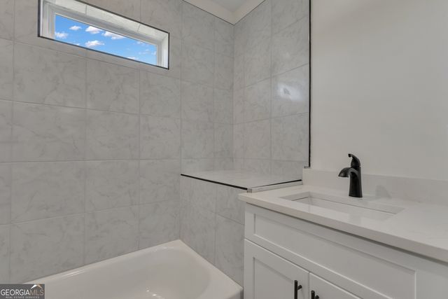 31 Pinson Street, Newnan, GA 30263