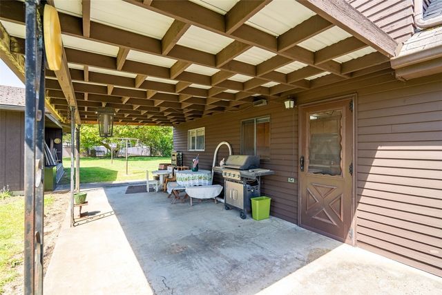 711 Kearns Lane, Centralia, WA 98531