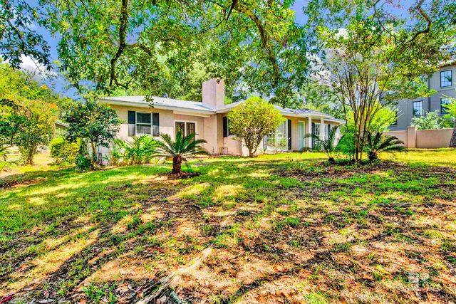 703 Belrose Avenue, Daphne, AL 36526