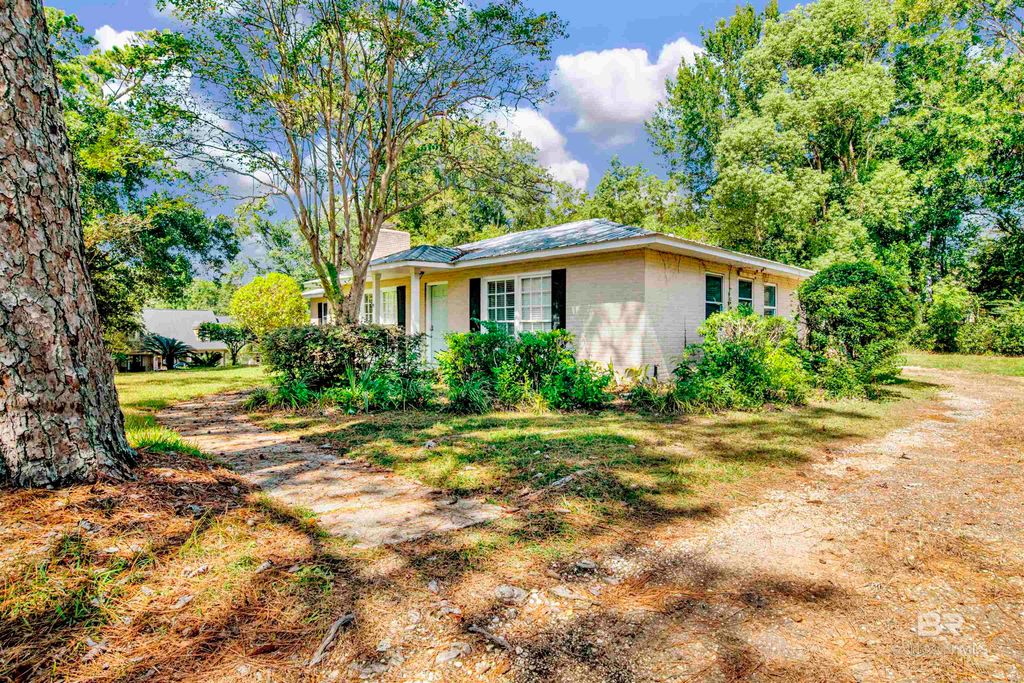 703 Belrose Avenue, Daphne, AL 36526