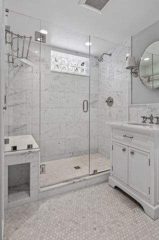 180 Marlborough St 2, Boston, MA 02116