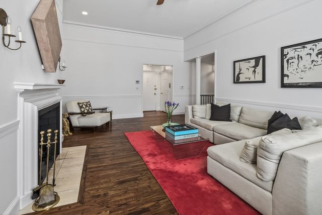 180 Marlborough St 2, Boston, MA 02116