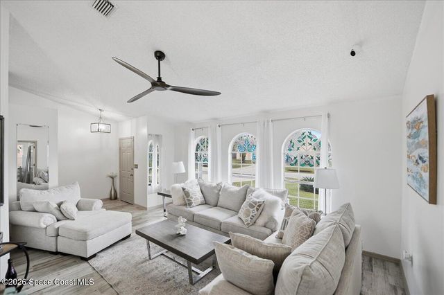 270 Avens Road NE, Palm Bay, FL 32907