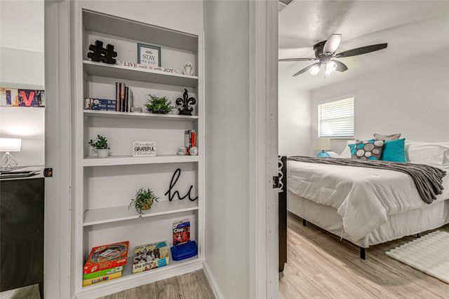 2009 Meadow Glen, Irving, TX 75060