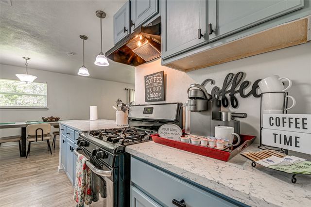 2009 Meadow Glen, Irving, TX 75060