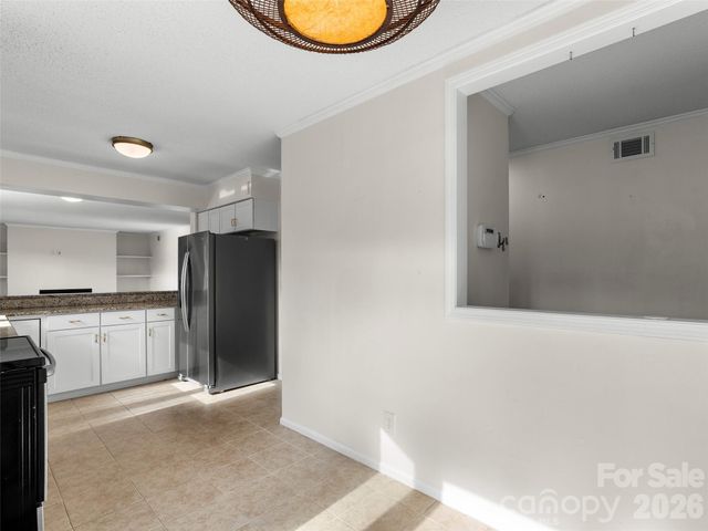 201 Racquet Club Road 15, Asheville, NC 28803