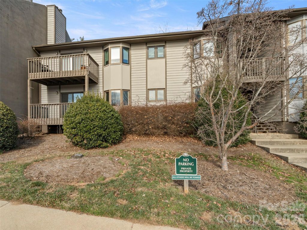 201 Racquet Club Road 15, Asheville, NC 28803