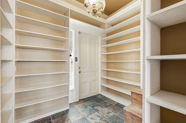 1017 N Woods Street, Sherman, TX 75092