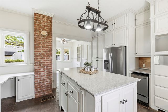 1017 N Woods Street, Sherman, TX 75092