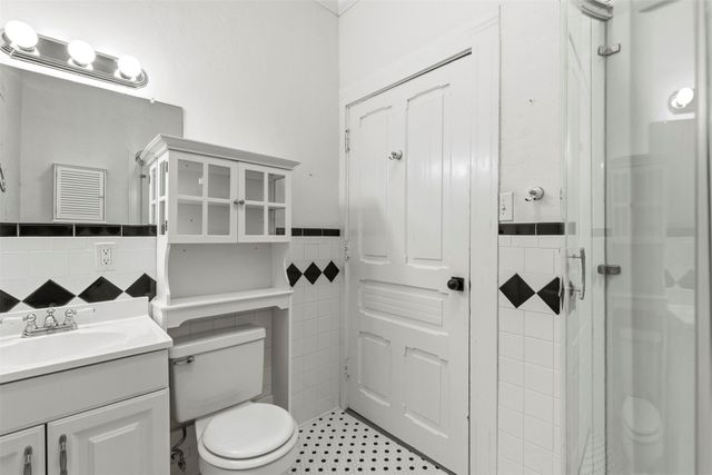 1017 N Woods Street, Sherman, TX 75092