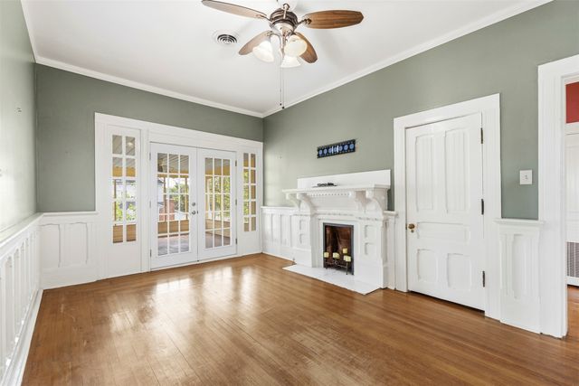 1017 N Woods Street, Sherman, TX 75092