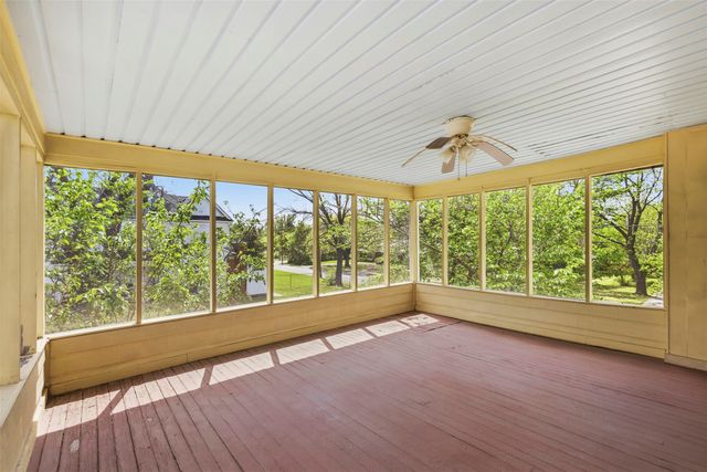 1017 N Woods Street, Sherman, TX 75092