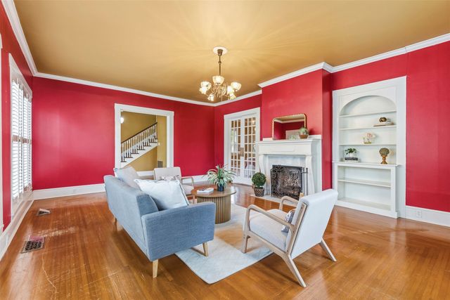 1017 N Woods Street, Sherman, TX 75092