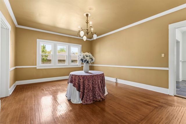 1017 N Woods Street, Sherman, TX 75092