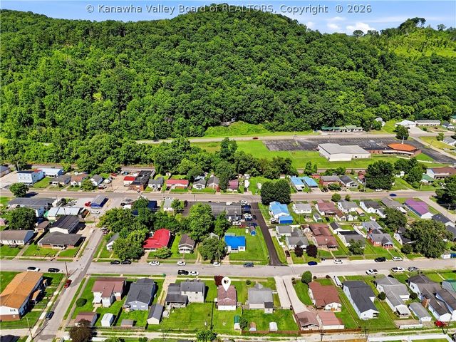 808 Dupont Avenue, Nitro, WV 25143