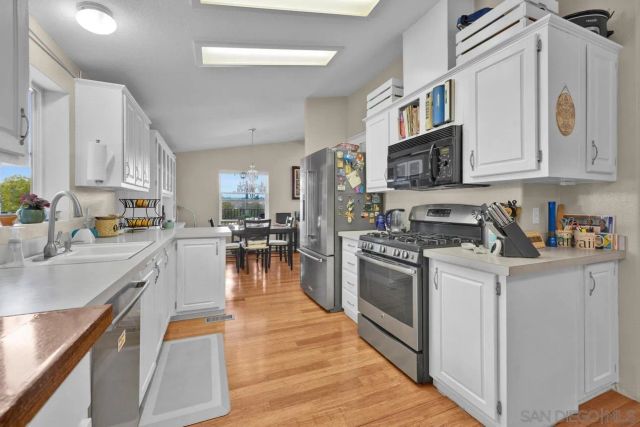 4957 Old Cliffs Rd, San Diego, CA 92120