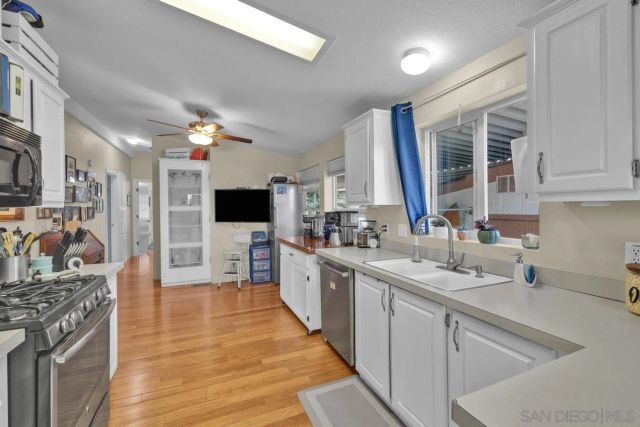 4957 Old Cliffs Rd, San Diego, CA 92120