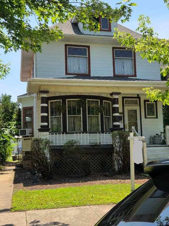 Image 1 of property listing at 5071 W Pensacola Avenue, Chicago, IL 60641