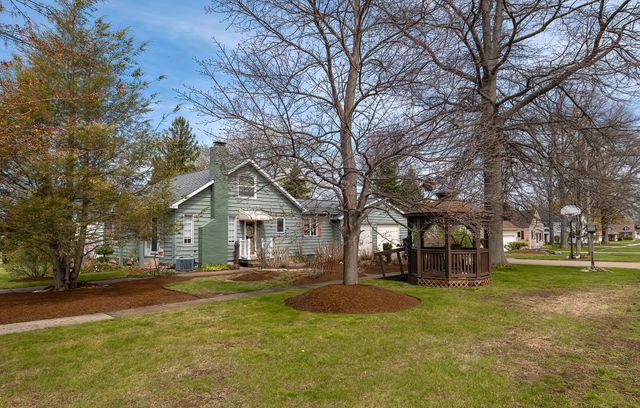 933 GRANT Avenue, Erie, PA 16505