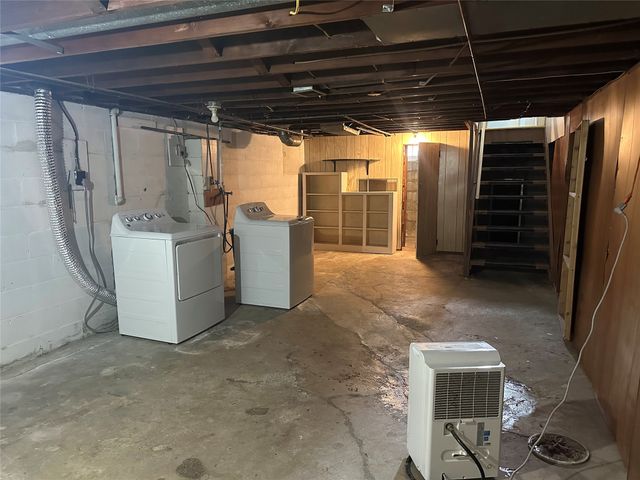 933 GRANT Avenue, Erie, PA 16505