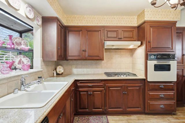 3868 Altura Avenue, Glendale, CA 91214