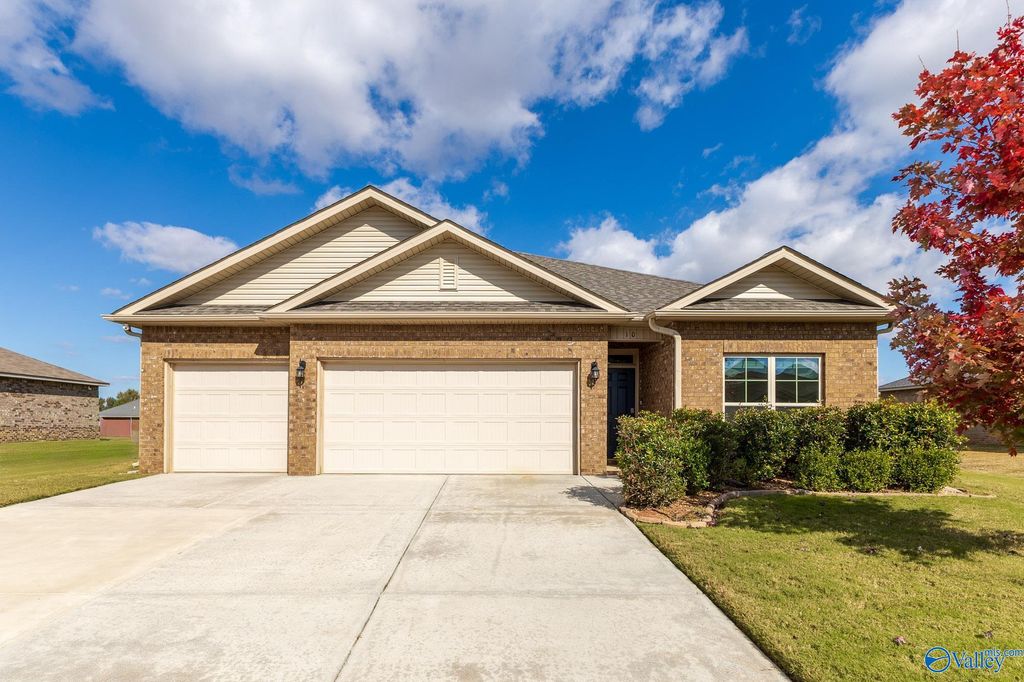 109 Creek Ridge Drive, Meridianville, AL 35759