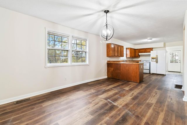 96 Kinne Street, Stearns, KY 42647