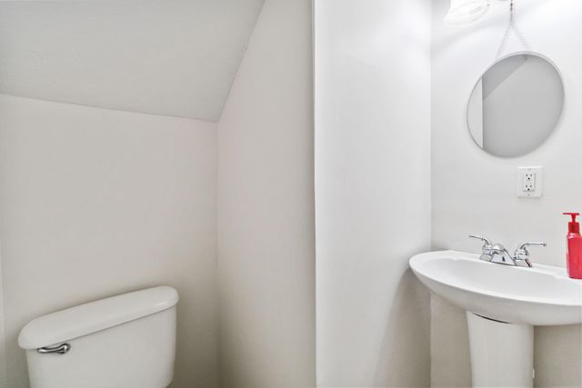 96 Kinne Street, Stearns, KY 42647