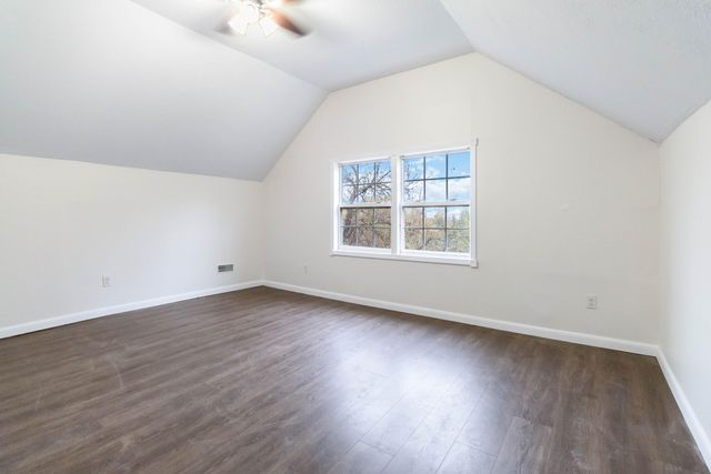 96 Kinne Street, Stearns, KY 42647