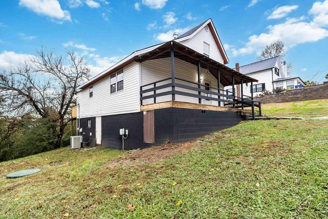 96 Kinne Street, Stearns, KY 42647