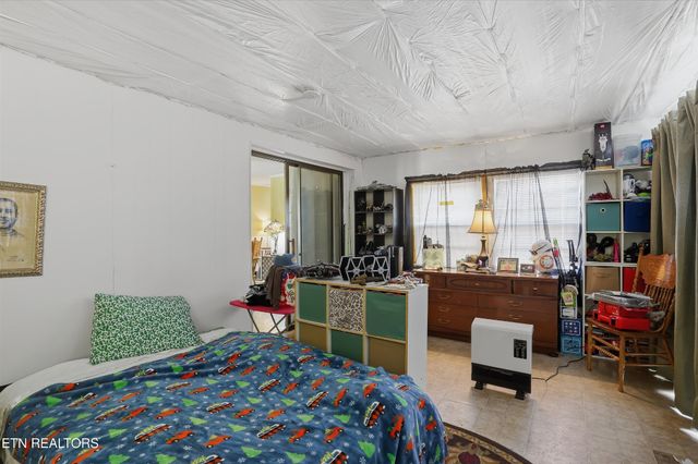 415 N 1st Ave, Baxter, TN 38544