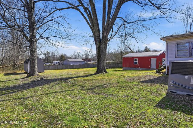 415 N 1st Ave, Baxter, TN 38544
