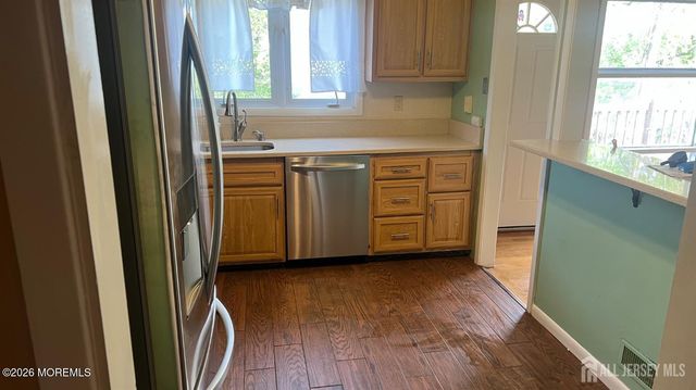 19 Reeds Road, Tinton Falls, NJ 07724