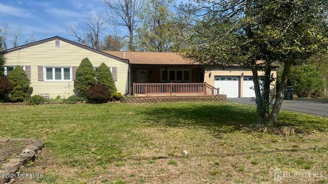 19 Reeds Road, Tinton Falls, NJ 07724