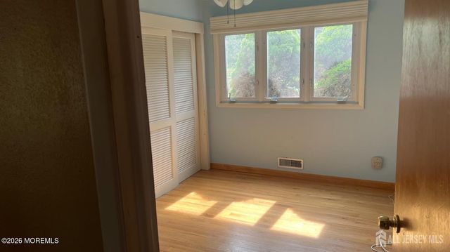 19 Reeds Road, Tinton Falls, NJ 07724