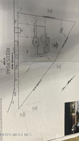 19 Reeds Road, Tinton Falls, NJ 07724