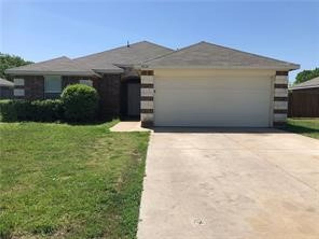4228 Andrea Lane, Forest Hill, TX 76119