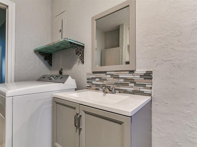 1603 S 7th Street, Chickasha, OK 73018