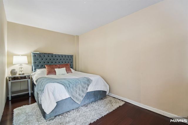 1375 River Road 1A, Edgewater, NJ 07020