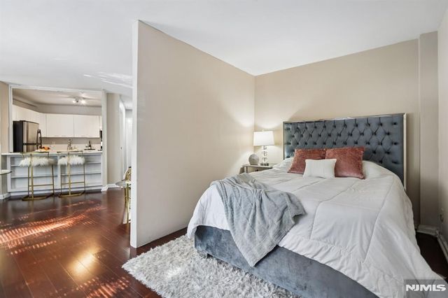 1375 River Road 1A, Edgewater, NJ 07020