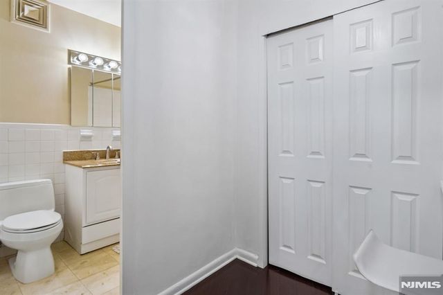 1375 River Road 1A, Edgewater, NJ 07020