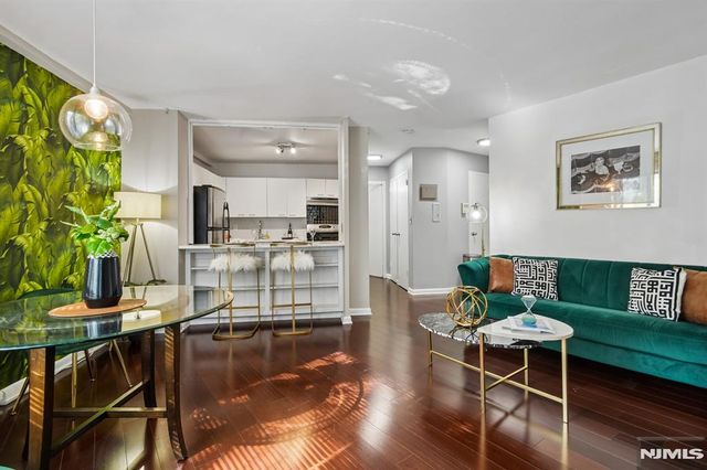 1375 River Road 1A, Edgewater, NJ 07020