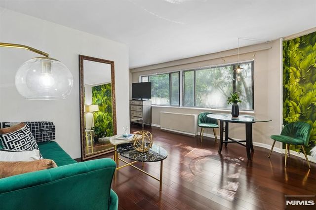 1375 River Road 1A, Edgewater, NJ 07020