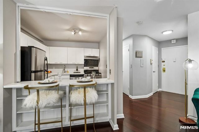1375 River Road 1A, Edgewater, NJ 07020