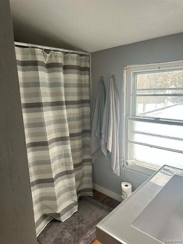 3405 Sherwood Drive, Flint, MI 48503